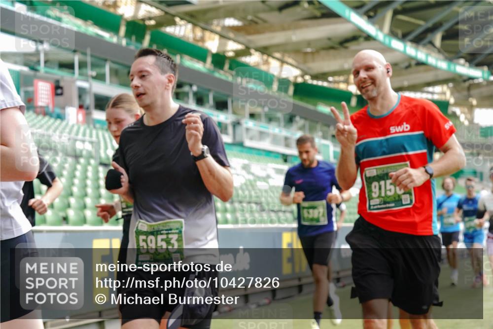 13.09.2026 - 21. swb-Marathon Bremen Michael Burmester http://msf.ph/oto/10427826 13.09.2026 13:02:42 Laufen im Stadion 150, 282, 531, 596, 722, 762, 930, 936, 940, 946, 1006, 1014, 1067, 1163, 1250, 1436, 1448, 1458, 1460, 1582, 1611, 1896, 2033, 2047, 2062, 2276, 2292, 2345, 2364, 2378, 2421, 2434, 2513, 2625, 2638, 2666, 2668, 2779, 2900, 2934, 2987, 3013, 3044, 3114, 3135, 3163, 3164, 3187, 3248, 3258, 3294, 3334, 3360, 3372, 3374, 3392, 3460, 3496, 3510, 3526, 3527, 3576, 3585, 3597, 3603, 3667, 3721, 3806, 3846, 3852, 3859, 3893, 3938, 3970, 3983, 4000, 4077, 4133, 4506, 4558 meine-sportfotos.de