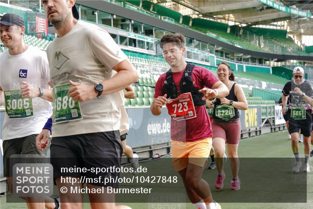 13.09.2026 - 21. swb-Marathon Bremen Michael Burmester http://msf.ph/oto/10427848 13.09.2026 13:25:59 Laufen im Stadion 202, 213, 294, 390, 505, 530, 543, 645, 723, 815, 818, 833, 966, 1077, 1283, 1410, 1443, 1459, 1473, 1487, 1491, 1504, 1515, 1530, 1561, 1618, 1744, 1828, 1830, 1953, 2058, 2059, 2211, 2267, 2271, 2273, 2298, 2308, 2309, 2354, 2382, 2384, 2428, 2497, 2506, 2508, 2554, 2558, 2576, 2582, 2591, 2592, 2644, 2656, 2675, 2752, 2762, 2817, 2833, 2878, 2896, 2965, 2970, 2981, 3005, 3047, 3062, 3084, 3097, 3142, 3172, 3211, 3259, 3306, 3329, 3359, 3390, 3433, 3629 meine-sportfotos.de