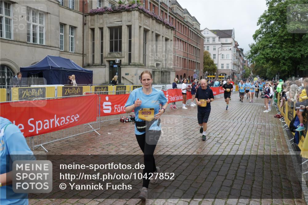 13.09.2026 - Kiel Lauf Yannick Fuchs http://msf.ph/oto/10427852 13.09.2026 11:07:21 Ziel 102, 583, 733, 885, 1344, 1587, 2305, 4214, 5123, 5561, 5901, 6265, 6726, 9125, 10762, 10924, 11443, 12184, 12412, 102, 1294, 1894, 2041, 3004, 3213, 3401, 4683, 4945, 5527, 6265, 6541, 6734, 6931, 7145, 7329, 7741, 8029, 8822, 8911, 9218, 9467, 9729, 10591, 10977, 11481, 356, 660, 1601, 1637, 2905, 2940, 4983, 5095, 5138, 5139, 5542, 5554, 5638, 6380, 6690, 7625, 9064, 9604, 10873, 11015, 12267, 12706, 3213, 5565, 7145, 8029, 8704, 8822, 11559 meine-sportfotos.de