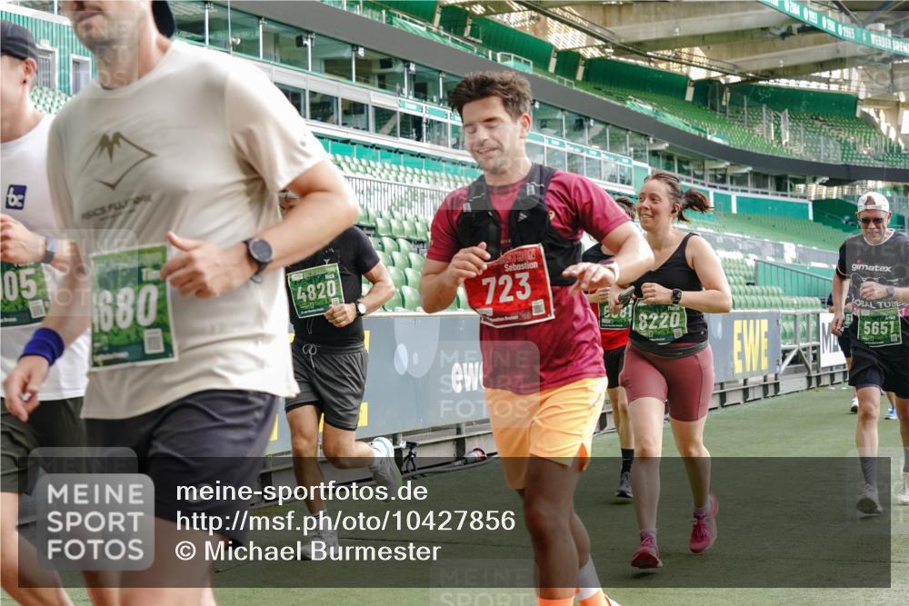 13.09.2026 - 21. swb-Marathon Bremen Michael Burmester http://msf.ph/oto/10427856 13.09.2026 13:26:00 Laufen im Stadion 202, 213, 294, 390, 505, 530, 543, 645, 723, 815, 818, 833, 966, 1077, 1283, 1410, 1443, 1459, 1473, 1487, 1491, 1504, 1515, 1530, 1561, 1618, 1744, 1828, 1830, 1953, 2058, 2059, 2211, 2267, 2271, 2273, 2298, 2308, 2309, 2354, 2382, 2384, 2428, 2497, 2506, 2508, 2554, 2558, 2576, 2582, 2591, 2592, 2644, 2656, 2675, 2752, 2762, 2817, 2833, 2878, 2896, 2965, 2970, 2981, 3005, 3047, 3062, 3084, 3097, 3142, 3172, 3211, 3259, 3306, 3329, 3359, 3390, 3433, 3629 meine-sportfotos.de