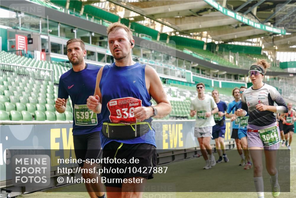 13.09.2026 - 21. swb-Marathon Bremen Michael Burmester http://msf.ph/oto/10427887 13.09.2026 13:02:43 Laufen im Stadion 150, 282, 531, 596, 722, 762, 930, 936, 940, 946, 1006, 1014, 1067, 1163, 1250, 1436, 1448, 1458, 1460, 1582, 1611, 1896, 2033, 2047, 2062, 2276, 2292, 2345, 2364, 2378, 2421, 2434, 2513, 2625, 2638, 2666, 2668, 2779, 2900, 2934, 2987, 3013, 3044, 3114, 3135, 3163, 3164, 3187, 3248, 3258, 3294, 3334, 3360, 3372, 3374, 3392, 3460, 3496, 3510, 3527, 3576, 3585, 3597, 3603, 3667, 3721, 3806, 3846, 3852, 3859, 3893, 3938, 3970, 3983, 4000, 4077, 4133, 4506, 4558 meine-sportfotos.de