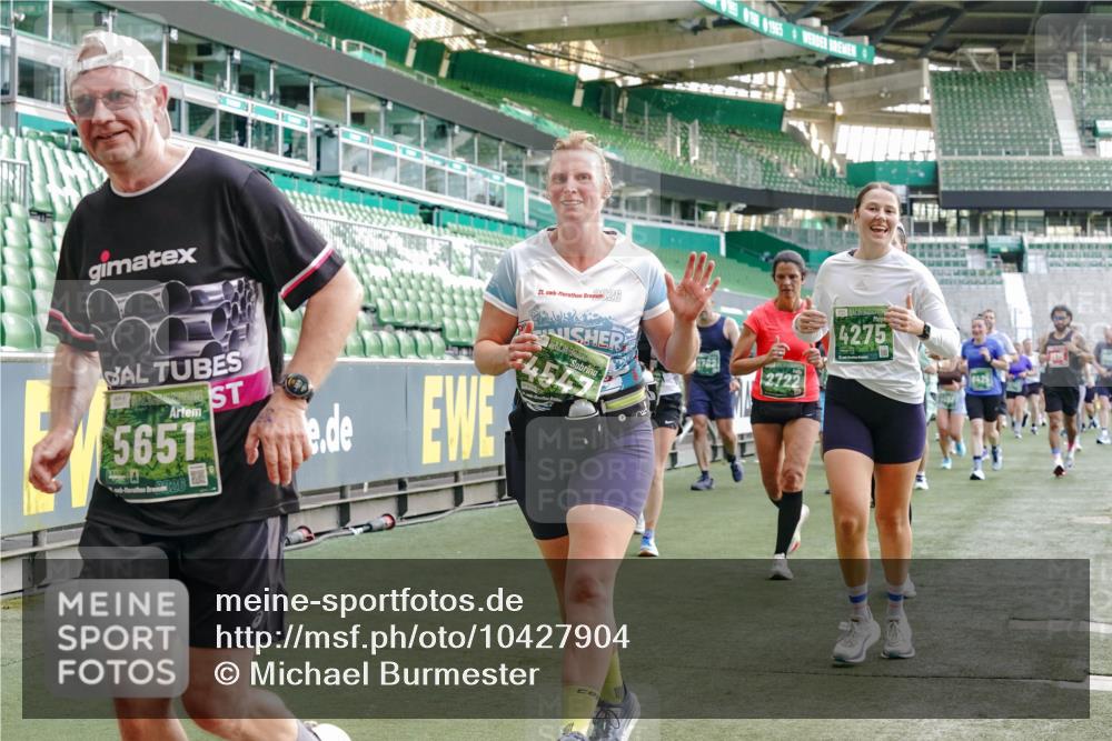 13.09.2026 - 21. swb-Marathon Bremen Michael Burmester http://msf.ph/oto/10427904 13.09.2026 13:26:02 Laufen im Stadion 202, 213, 294, 390, 505, 530, 543, 645, 815, 818, 833, 966, 1077, 1283, 1410, 1443, 1459, 1473, 1487, 1491, 1504, 1515, 1530, 1561, 1618, 1744, 1828, 1830, 1953, 2058, 2059, 2267, 2271, 2273, 2298, 2308, 2309, 2354, 2382, 2384, 2428, 2497, 2506, 2508, 2554, 2558, 2576, 2582, 2591, 2592, 2644, 2656, 2675, 2752, 2762, 2817, 2833, 2878, 2896, 2965, 2970, 2981, 3005, 3047, 3062, 3084, 3097, 3142, 3172, 3211, 3259, 3306, 3329, 3359, 3390, 3433, 3629 meine-sportfotos.de