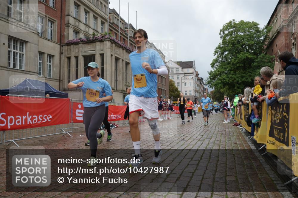 13.09.2026 - Kiel Lauf Yannick Fuchs http://msf.ph/oto/10427987 13.09.2026 11:07:36 Ziel 356, 660, 885, 1344, 1587, 1601, 1637, 2905, 2940, 4983, 5095, 5138, 5139, 5542, 5554, 5638, 6380, 6690, 7625, 9064, 9604, 10873, 11015, 12184, 12267, 12706, 102, 583, 733, 885, 1294, 1344, 1587, 2305, 3004, 3401, 4214, 5123, 5527, 5561, 5901, 6265, 6726, 6734, 7741, 9125, 10591, 10762, 10924, 10977, 11443, 11481, 12184, 12412, 94, 311, 656, 1136, 2136, 3828, 3986, 6086, 6404, 6727, 7035, 9952, 10244, 11407, 12013, 12379, 12730, 1294, 1894, 3401, 4683, 4945, 5527, 6541 meine-sportfotos.de