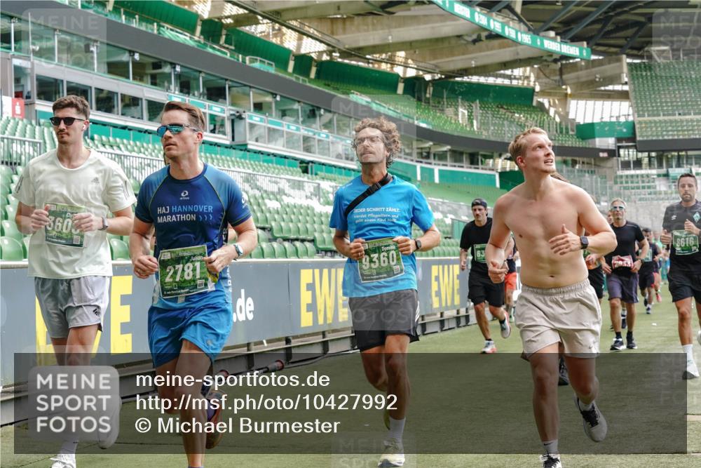 13.09.2026 - 21. swb-Marathon Bremen Michael Burmester http://msf.ph/oto/10427992 13.09.2026 13:02:46 Laufen im Stadion 150, 282, 488, 531, 596, 722, 762, 930, 936, 940, 946, 1006, 1014, 1067, 1163, 1250, 1436, 1458, 1460, 1611, 1771, 1896, 2033, 2047, 2062, 2276, 2292, 2345, 2364, 2378, 2421, 2434, 2513, 2625, 2638, 2666, 2668, 2779, 2900, 2934, 2977, 2987, 3013, 3044, 3114, 3135, 3163, 3164, 3187, 3248, 3258, 3294, 3334, 3360, 3374, 3392, 3402, 3460, 3496, 3510, 3527, 3576, 3585, 3597, 3603, 3667, 3721, 3806, 3846, 3852, 3859, 3893, 3938, 3970, 3983, 4000, 4077, 4133, 4506, 4558 meine-sportfotos.de