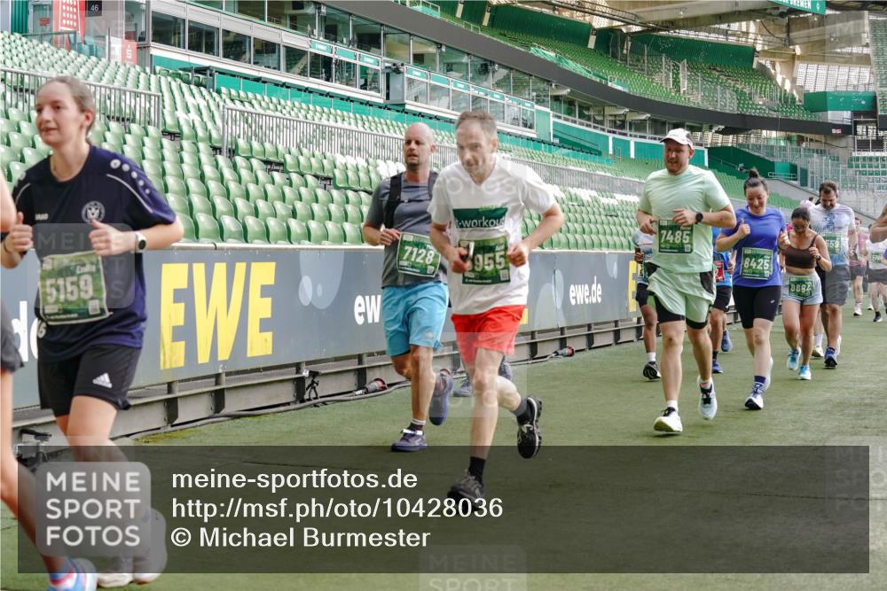 13.09.2026 - 21. swb-Marathon Bremen Michael Burmester http://msf.ph/oto/10428036 13.09.2026 13:26:06 Laufen im Stadion 202, 213, 294, 390, 505, 530, 543, 645, 815, 818, 833, 966, 1077, 1283, 1410, 1443, 1459, 1473, 1487, 1491, 1504, 1515, 1530, 1561, 1618, 1744, 1828, 1830, 1953, 2058, 2059, 2267, 2271, 2273, 2298, 2308, 2309, 2354, 2382, 2384, 2428, 2506, 2508, 2542, 2554, 2558, 2576, 2582, 2591, 2592, 2644, 2656, 2675, 2752, 2762, 2817, 2833, 2878, 2896, 2965, 2970, 2981, 3005, 3047, 3062, 3084, 3097, 3142, 3172, 3211, 3259, 3306, 3329, 3359, 3390, 3433, 3629 meine-sportfotos.de