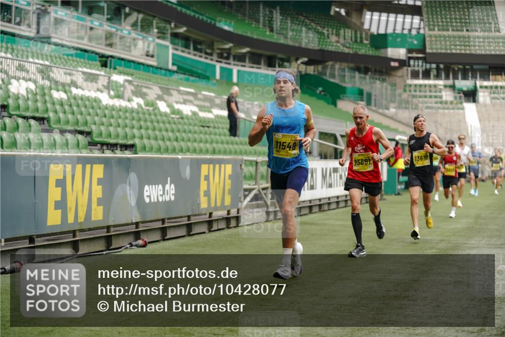 13.09.2026 - 21. swb-Marathon Bremen Michael Burmester http://msf.ph/oto/10428077 13.09.2026 10:19:27 Laufen im Stadion 10366, 10475, 11197, 11418, 11481, 11652, 12358, 12413, 12457, 13530, 13533, 13534, 13536, 13541, 13543, 13550, 13554, 13560, 13564, 13571, 13572, 13573, 13581, 13582, 13599, 13601, 13602, 13605, 13610, 13618, 13622, 13632, 13638, 13639, 13643, 10597, 12272, 13501, 13515, 13517, 13525, 13547, 13567, 13627, 13635 meine-sportfotos.de