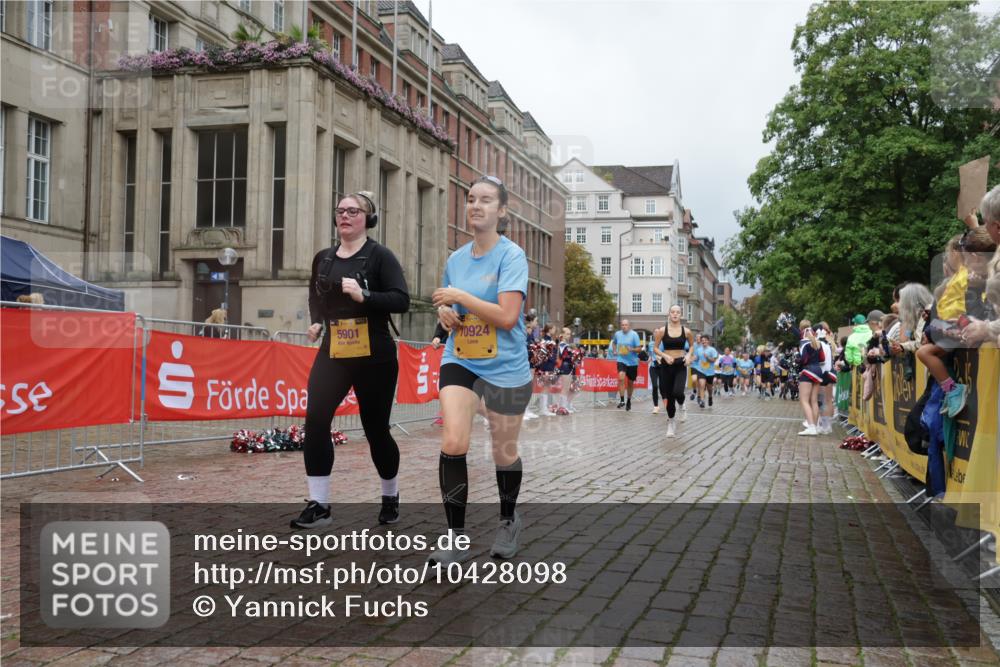 13.09.2026 - Kiel Lauf Yannick Fuchs http://msf.ph/oto/10428098 13.09.2026 11:07:53 Ziel 94, 311, 656, 1136, 1951, 2136, 3397, 3828, 3986, 4297, 6086, 6404, 7035, 9952, 10244, 11407, 12013, 12379, 12730, 356, 660, 733, 885, 1344, 1587, 1601, 1637, 2905, 2940, 4214, 4983, 5095, 5123, 5138, 5139, 5542, 5554, 5561, 5638, 5901, 6380, 6690, 6727, 7035, 7625, 9064, 9604, 10873, 10924, 11015, 11443, 12184, 12267, 12706, 121, 755, 2120, 4949, 5833, 6401, 7123, 8019, 10702, 102, 583, 2305, 5561, 5901, 6726, 9125, 10762, 10924, 11443, 12412 meine-sportfotos.de