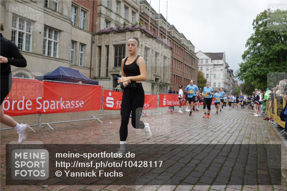 13.09.2026 - Kiel Lauf Yannick Fuchs http://msf.ph/oto/10428117 13.09.2026 11:07:56 Ziel 94, 311, 656, 755, 1951, 2136, 3397, 3828, 3986, 4297, 6404, 7123, 9952, 11407, 12013, 12379, 12730, 356, 656, 660, 733, 885, 1136, 1344, 1587, 1601, 1637, 2905, 2940, 3986, 4214, 4983, 5095, 5123, 5138, 5139, 5542, 5554, 5638, 6086, 6380, 6690, 6727, 7035, 7625, 9064, 9604, 10244, 10873, 11015, 11443, 12184, 12267, 12706, 121, 2120, 4949, 5833, 6401, 7254, 8019, 10525, 10702, 733, 5561, 5901, 6726, 9125, 10762, 10924, 11443, 12412 meine-sportfotos.de