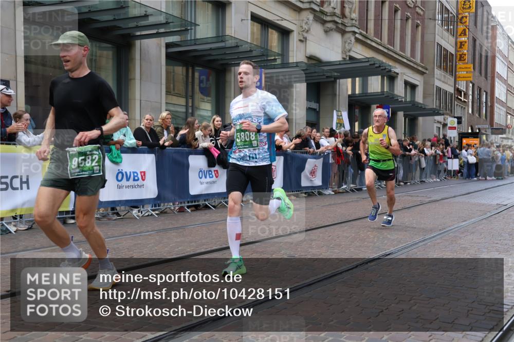 13.09.2026 - 21. swb-Marathon Bremen Strokosch-Dieckow http://msf.ph/oto/10428151 13.09.2026 13:08:05 Ziel 339, 678, 1335, 1696, 2098, 2266, 3808, 4082, 4247, 4888, 5424, 5594, 8655, 9084, 9582, 969, 2098, 2266, 2844, 4732, 4852, 6692, 9356, 13091, 13160 meine-sportfotos.de