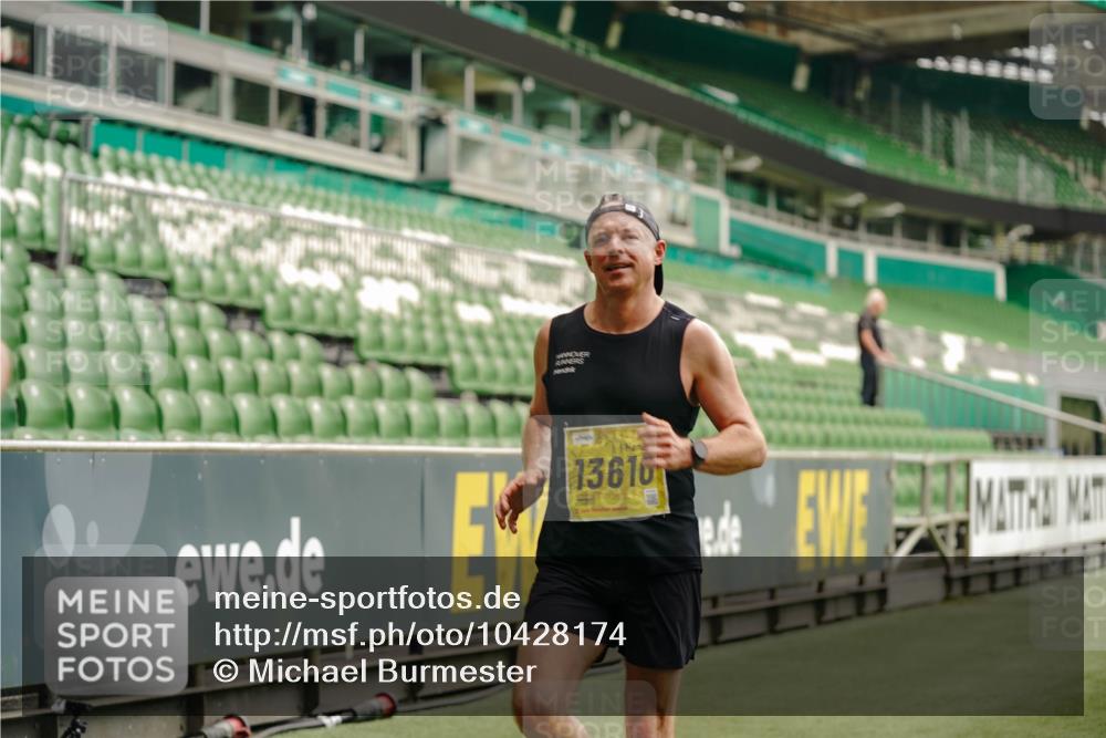 13.09.2026 - 21. swb-Marathon Bremen Michael Burmester http://msf.ph/oto/10428174 13.09.2026 10:19:30 Laufen im Stadion 10366, 10475, 11197, 11418, 11481, 11652, 12358, 12413, 12457, 13530, 13533, 13534, 13536, 13540, 13541, 13543, 13550, 13554, 13560, 13564, 13571, 13572, 13573, 13581, 13582, 13599, 13601, 13602, 13605, 13610, 13618, 13622, 13632, 13638, 13639, 13643, 10597, 12272, 13501, 13515, 13517, 13525, 13542, 13547, 13567, 13623, 13627, 13635 meine-sportfotos.de