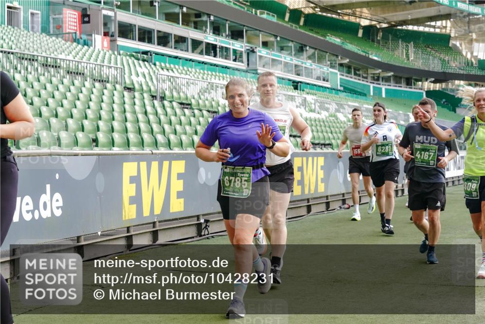 13.09.2026 - 21. swb-Marathon Bremen Michael Burmester http://msf.ph/oto/10428231 13.09.2026 13:26:15 Laufen im Stadion 202, 213, 294, 364, 390, 505, 530, 543, 645, 815, 818, 833, 966, 1077, 1283, 1410, 1443, 1459, 1473, 1487, 1504, 1515, 1530, 1561, 1618, 1700, 1744, 1828, 1830, 1953, 2058, 2059, 2267, 2271, 2273, 2298, 2308, 2309, 2354, 2382, 2384, 2388, 2404, 2428, 2506, 2508, 2542, 2558, 2576, 2582, 2591, 2592, 2656, 2675, 2752, 2762, 2817, 2833, 2878, 2896, 2965, 2970, 2981, 3005, 3047, 3050, 3062, 3084, 3097, 3142, 3172, 3211, 3259, 3329, 3359, 3390, 3433, 3540, 3629 meine-sportfotos.de