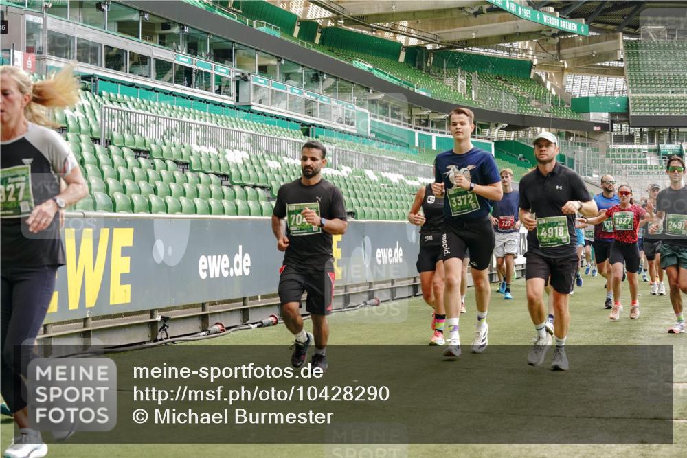 13.09.2026 - 21. swb-Marathon Bremen Michael Burmester http://msf.ph/oto/10428290 13.09.2026 13:02:52 Laufen im Stadion 150, 488, 531, 596, 722, 725, 762, 930, 936, 940, 946, 1006, 1014, 1067, 1163, 1250, 1436, 1458, 1460, 1611, 1771, 1896, 2033, 2047, 2062, 2223, 2276, 2292, 2345, 2364, 2378, 2421, 2434, 2513, 2625, 2638, 2666, 2668, 2779, 2900, 2934, 2977, 2987, 3013, 3044, 3114, 3135, 3163, 3164, 3187, 3248, 3258, 3294, 3334, 3360, 3392, 3402, 3460, 3496, 3510, 3527, 3576, 3585, 3597, 3603, 3618, 3667, 3721, 3806, 3846, 3852, 3859, 3893, 3938, 3970, 3983, 4000, 4077, 4133, 4506, 4558 meine-sportfotos.de