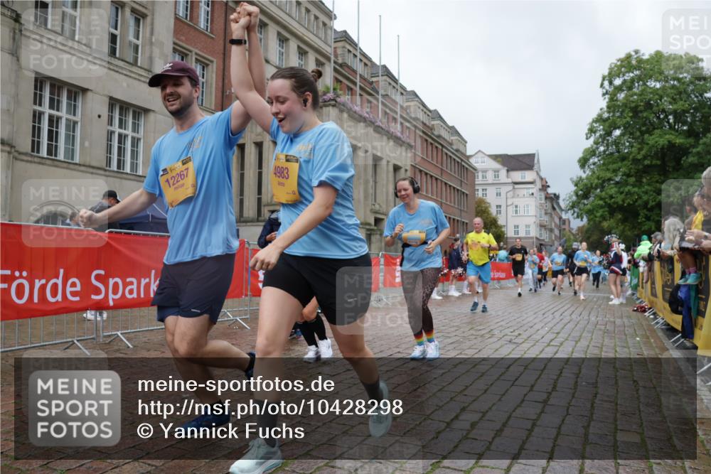 13.09.2026 - Kiel Lauf Yannick Fuchs http://msf.ph/oto/10428298 13.09.2026 11:08:13 Ziel 2120, 4949, 5833, 6401, 7108, 7254, 8019, 10525, 94, 121, 311, 656, 755, 1136, 1951, 2136, 2940, 3397, 3828, 3986, 4297, 4949, 4983, 5095, 5833, 6086, 6404, 6727, 7035, 7123, 9952, 10244, 10702, 10873, 11407, 12013, 12267, 12379, 12730, 834, 1067, 2235, 2575, 3536, 3798, 5418, 5856, 6061, 6185, 6360, 6626, 7667, 356, 660, 1601, 1637, 2905, 2940, 4983, 5095, 5138, 5139, 5542, 5554, 5638, 6690, 7625, 9064, 9604, 10873, 11015, 12267 meine-sportfotos.de