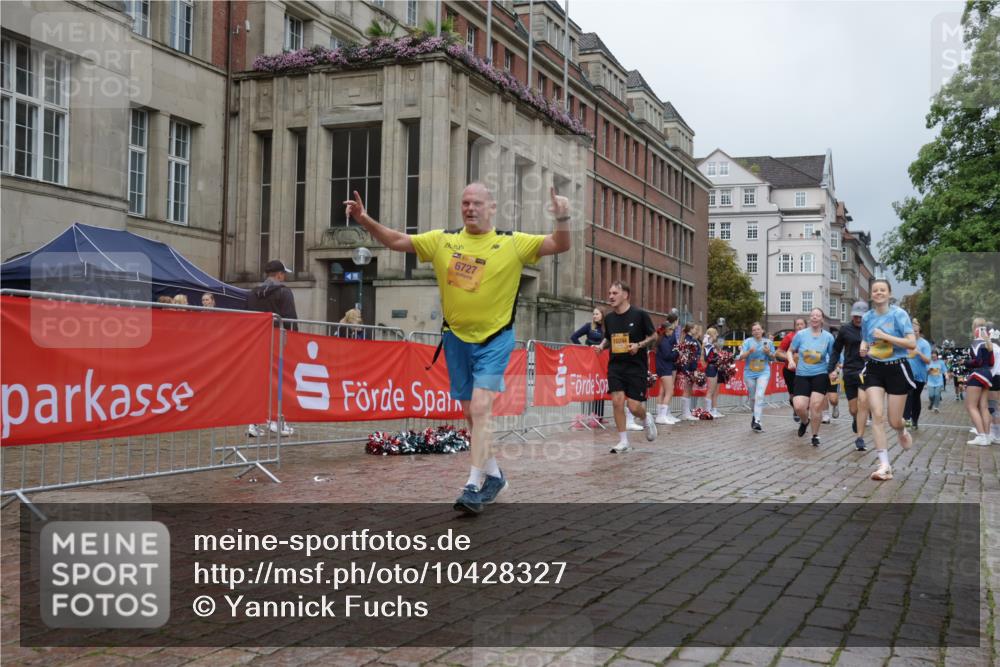 13.09.2026 - Kiel Lauf Yannick Fuchs http://msf.ph/oto/10428327 13.09.2026 11:08:15 Ziel 2120, 5856, 6401, 7108, 7254, 8019, 10525, 94, 121, 311, 656, 755, 1136, 1951, 2136, 3397, 3828, 3986, 4297, 4949, 5095, 5833, 6086, 6404, 6727, 7035, 7123, 9952, 10244, 10702, 10873, 11407, 12013, 12379, 12730, 834, 1067, 2235, 2575, 3536, 3798, 5418, 6061, 6185, 6360, 6626, 7667, 11442, 356, 660, 1637, 2905, 2940, 4983, 5095, 5138, 5139, 5542, 5554, 5638, 6690, 6727, 7035, 7625, 9064, 9604, 10873, 11015, 12267 meine-sportfotos.de