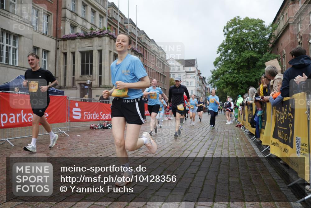 13.09.2026 - Kiel Lauf Yannick Fuchs http://msf.ph/oto/10428356 13.09.2026 11:08:18 Ziel 3798, 5856, 6061, 6185, 6401, 7108, 7254, 10525, 94, 121, 311, 656, 755, 1136, 1951, 2120, 2136, 3397, 3828, 3986, 4297, 4949, 5833, 6086, 6401, 6404, 7035, 7123, 8019, 9952, 10244, 10702, 11407, 12013, 12379, 12730, 834, 1067, 2235, 2575, 3536, 5418, 6360, 6626, 6662, 7667, 9162, 9800, 10645, 10647, 11442, 356, 656, 660, 1136, 1637, 2940, 3986, 4983, 5095, 6086, 6727, 7035, 9604, 10244, 10873, 11015, 12267 meine-sportfotos.de