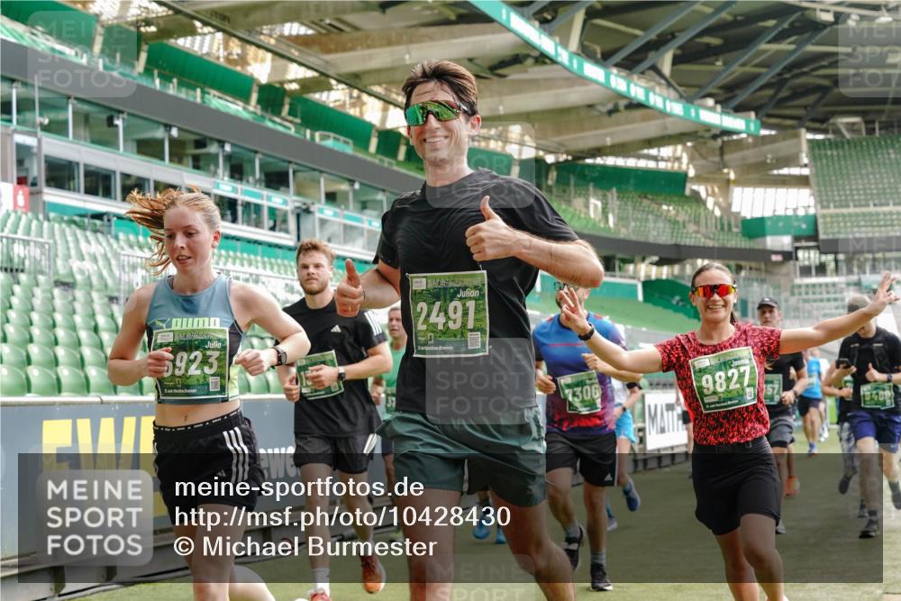 13.09.2026 - 21. swb-Marathon Bremen Michael Burmester http://msf.ph/oto/10428430 13.09.2026 13:02:55 Laufen im Stadion 150, 488, 531, 596, 722, 725, 762, 930, 936, 940, 946, 1006, 1014, 1067, 1163, 1250, 1436, 1458, 1460, 1611, 1771, 2033, 2047, 2062, 2223, 2276, 2292, 2345, 2364, 2378, 2421, 2434, 2513, 2625, 2638, 2666, 2668, 2779, 2900, 2934, 2977, 2987, 3013, 3044, 3114, 3135, 3163, 3164, 3187, 3248, 3258, 3294, 3334, 3360, 3392, 3402, 3460, 3496, 3510, 3527, 3576, 3585, 3597, 3603, 3618, 3667, 3721, 3806, 3846, 3852, 3859, 3893, 3938, 3970, 3983, 4000, 4077, 4133, 4506, 4558 meine-sportfotos.de