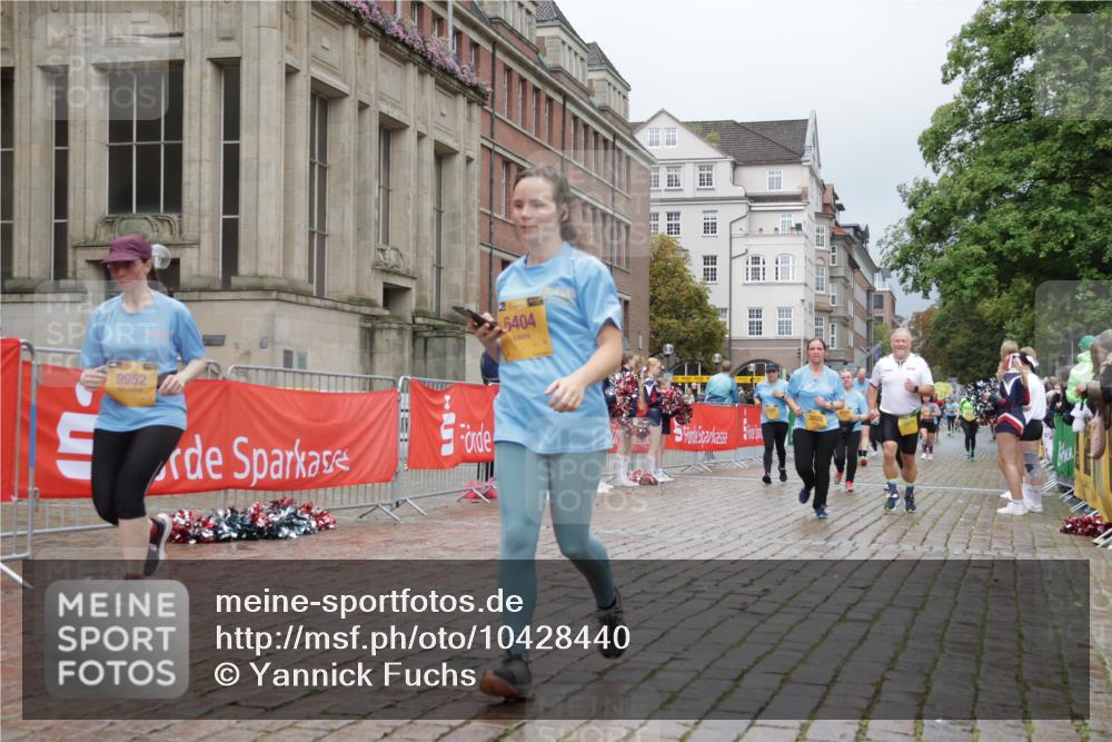 13.09.2026 - Kiel Lauf Yannick Fuchs http://msf.ph/oto/10428440 13.09.2026 11:08:24 Ziel 1067, 2235, 3536, 3798, 5856, 6061, 6185, 6360, 7108, 7254, 10525, 94, 121, 755, 1951, 2120, 2136, 3397, 3828, 4297, 4949, 5833, 6401, 6404, 7123, 8019, 9952, 10702, 12379, 24, 25, 834, 1170, 2575, 4709, 5418, 6576, 6626, 6662, 7667, 9162, 9800, 10645, 10647, 11442, 94, 311, 656, 1136, 3986, 6086, 6404, 6727, 7035, 9952, 10244, 11407, 12013, 12730 meine-sportfotos.de
