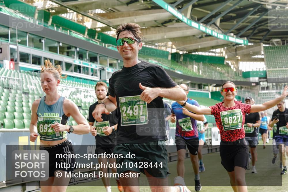 13.09.2026 - 21. swb-Marathon Bremen Michael Burmester http://msf.ph/oto/10428444 13.09.2026 13:02:56 Laufen im Stadion 150, 488, 531, 596, 722, 725, 762, 930, 936, 940, 946, 1006, 1014, 1067, 1163, 1250, 1436, 1458, 1460, 1611, 1771, 2033, 2047, 2062, 2223, 2276, 2292, 2345, 2364, 2378, 2421, 2434, 2513, 2625, 2638, 2666, 2668, 2779, 2900, 2934, 2977, 2987, 3013, 3044, 3114, 3135, 3163, 3164, 3187, 3248, 3258, 3294, 3334, 3360, 3392, 3402, 3460, 3496, 3510, 3527, 3576, 3585, 3597, 3603, 3618, 3667, 3721, 3806, 3846, 3852, 3859, 3893, 3938, 3970, 3983, 4000, 4077, 4133, 4506, 4558 meine-sportfotos.de