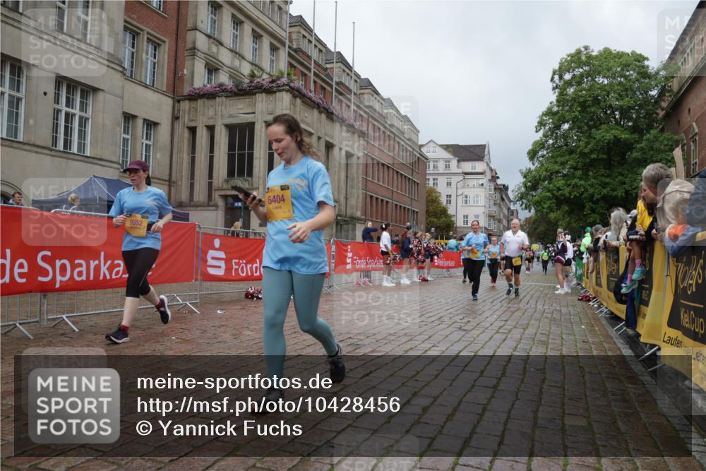 13.09.2026 - Kiel Lauf Yannick Fuchs http://msf.ph/oto/10428456 13.09.2026 11:08:25 Ziel 1067, 2235, 3536, 3798, 5418, 5856, 6061, 6185, 6360, 7108, 7254, 7667, 10525, 94, 121, 755, 1951, 2120, 2136, 3397, 3828, 4297, 4949, 5833, 6401, 6404, 7123, 7254, 8019, 9952, 10525, 10702, 12379, 24, 25, 834, 1170, 2575, 4709, 6576, 6626, 6662, 9162, 9800, 10645, 10647, 11442, 94, 311, 656, 1136, 3986, 6086, 6404, 7035, 9952, 10244, 11407, 12013, 12730 meine-sportfotos.de