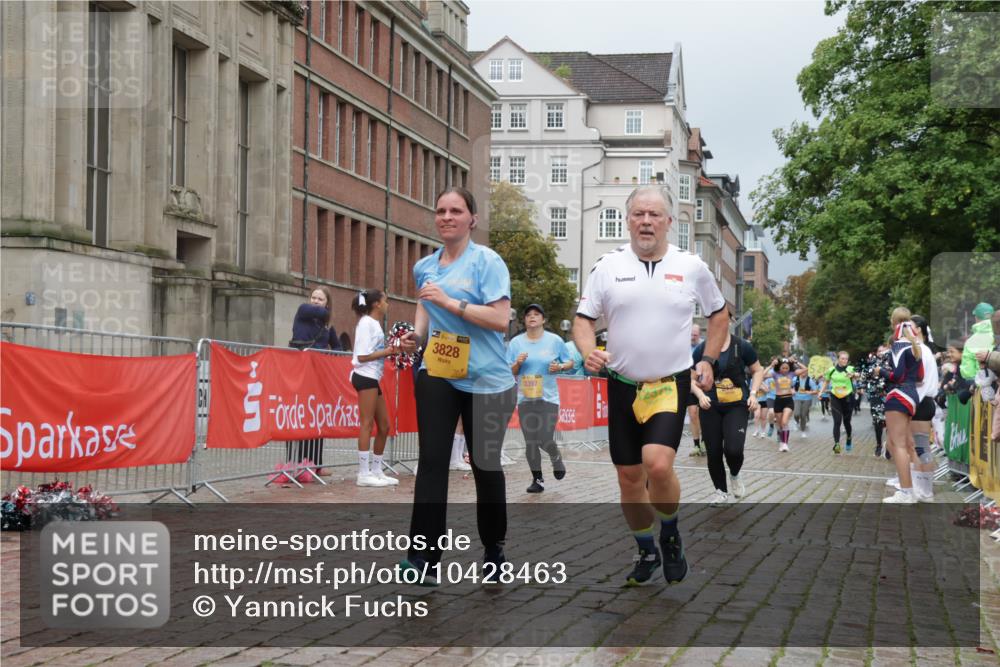 13.09.2026 - Kiel Lauf Yannick Fuchs http://msf.ph/oto/10428463 13.09.2026 11:08:27 Ziel 1067, 2235, 3536, 3798, 5418, 5856, 6061, 6185, 6360, 6626, 7108, 7667, 121, 755, 1951, 2120, 2136, 3397, 3828, 4297, 4949, 5833, 6401, 7108, 7123, 7254, 8019, 10525, 10702, 12379, 24, 25, 834, 1170, 2250, 2575, 4709, 6576, 6662, 9162, 9800, 10645, 10647, 11442, 94, 311, 656, 1136, 3828, 3986, 6086, 6404, 9952, 11407, 12013, 12379, 12730 meine-sportfotos.de