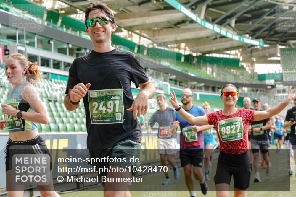 13.09.2026 - 21. swb-Marathon Bremen Michael Burmester http://msf.ph/oto/10428470 13.09.2026 13:02:56 Laufen im Stadion 150, 488, 531, 596, 722, 725, 762, 930, 936, 940, 946, 1006, 1014, 1067, 1163, 1250, 1436, 1458, 1460, 1611, 1771, 2033, 2047, 2062, 2223, 2276, 2292, 2345, 2364, 2378, 2421, 2434, 2513, 2625, 2638, 2666, 2668, 2779, 2900, 2934, 2977, 2987, 3013, 3044, 3114, 3135, 3163, 3164, 3187, 3248, 3258, 3294, 3334, 3360, 3392, 3402, 3460, 3496, 3510, 3527, 3576, 3585, 3597, 3603, 3618, 3667, 3721, 3806, 3846, 3852, 3859, 3893, 3938, 3970, 3983, 4000, 4077, 4133, 4506, 4558 meine-sportfotos.de