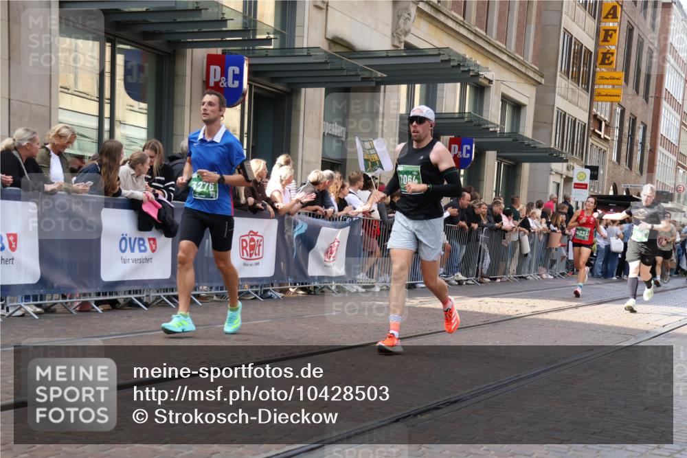 13.09.2026 - 21. swb-Marathon Bremen Strokosch-Dieckow http://msf.ph/oto/10428503 13.09.2026 13:08:23 Ziel 715, 3110, 3276, 3330, 4033, 4082, 4888, 5377, 5424, 6842, 6906, 7064, 7121, 8555, 9084, 9240, 9411, 9702, 9867, 9906, 339, 678, 1335, 1696, 2098, 2266, 2844, 3808, 4247, 5594, 8655, 9582 meine-sportfotos.de