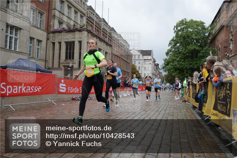 13.09.2026 - Kiel Lauf Yannick Fuchs http://msf.ph/oto/10428543 13.09.2026 11:08:34 Ziel 834, 1067, 2235, 2575, 3536, 5418, 6360, 6576, 6626, 6662, 7667, 9162, 9800, 10645, 10647, 11442, 121, 755, 2120, 3798, 4949, 5833, 5856, 6061, 6185, 6401, 7108, 7123, 7254, 8019, 10525, 10702, 24, 25, 1170, 1226, 2250, 2951, 4709, 10928, 12334, 121, 755, 1951, 2136, 3397, 3828, 4297, 7123, 10702, 12379 meine-sportfotos.de