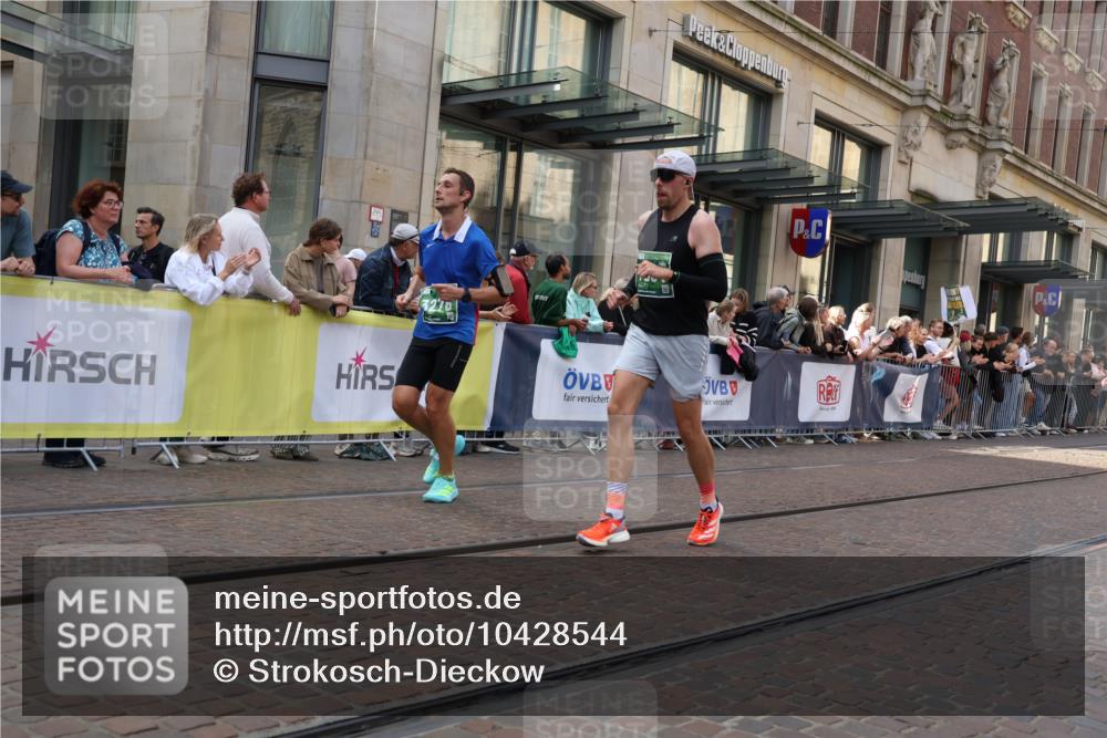 13.09.2026 - 21. swb-Marathon Bremen Strokosch-Dieckow http://msf.ph/oto/10428544 13.09.2026 13:08:24 Ziel 715, 3110, 3276, 3330, 4033, 4082, 4888, 5377, 5424, 5517, 6842, 6906, 7064, 7121, 8555, 9084, 9240, 9411, 9702, 9867, 9906, 339, 678, 1335, 1696, 2098, 2266, 2844, 3808, 4082, 4247, 5424, 5594, 8655, 9582 meine-sportfotos.de
