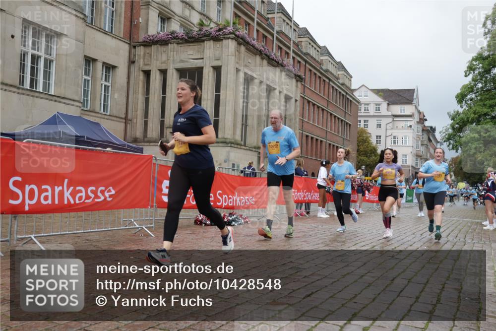 13.09.2026 - Kiel Lauf Yannick Fuchs http://msf.ph/oto/10428548 13.09.2026 11:08:34 Ziel 834, 1067, 2235, 2575, 3536, 5418, 6360, 6576, 6626, 6662, 7667, 9162, 9800, 10645, 10647, 11442, 121, 755, 2120, 3798, 4949, 5833, 5856, 6061, 6185, 6401, 7108, 7123, 7254, 8019, 10525, 10702, 24, 25, 1170, 1226, 2250, 2951, 4709, 10928, 12334, 121, 755, 1951, 2136, 3397, 3828, 4297, 7123, 10702, 12379 meine-sportfotos.de
