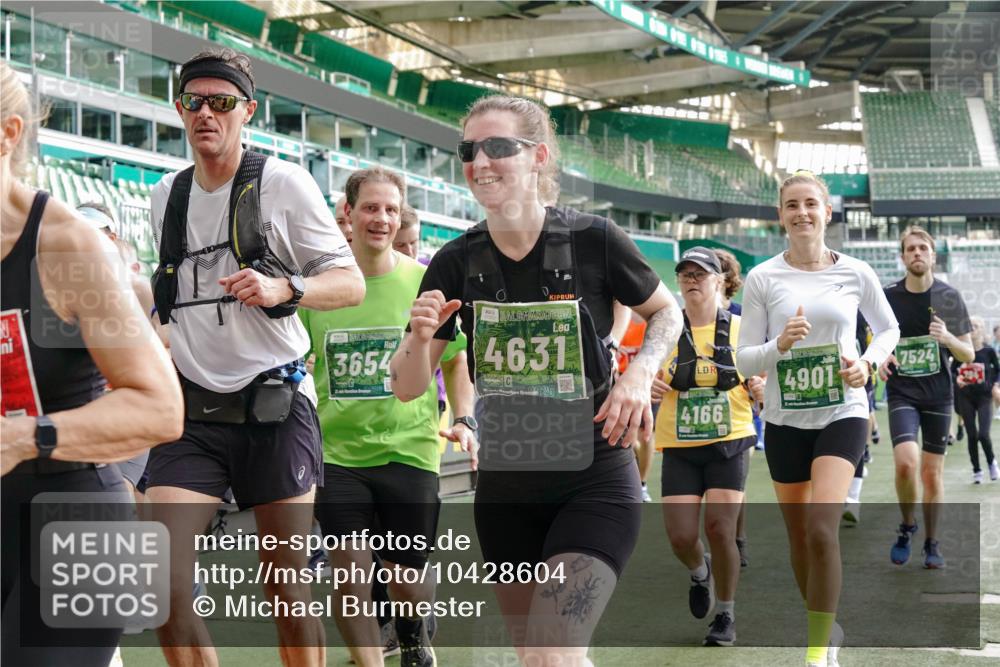 13.09.2026 - 21. swb-Marathon Bremen Michael Burmester http://msf.ph/oto/10428604 13.09.2026 13:26:30 Laufen im Stadion 186, 202, 364, 390, 530, 543, 645, 815, 818, 833, 966, 1077, 1283, 1410, 1412, 1443, 1459, 1473, 1487, 1504, 1530, 1561, 1618, 1700, 1744, 1828, 1830, 1953, 2058, 2059, 2271, 2273, 2298, 2308, 2309, 2354, 2382, 2384, 2388, 2404, 2428, 2506, 2507, 2508, 2542, 2558, 2576, 2582, 2591, 2592, 2656, 2675, 2748, 2752, 2762, 2817, 2875, 2878, 2896, 2923, 2965, 2970, 2981, 3005, 3045, 3047, 3050, 3062, 3084, 3097, 3142, 3172, 3184, 3259, 3329, 3359, 3390, 3433, 3540, 3629, 3756 meine-sportfotos.de