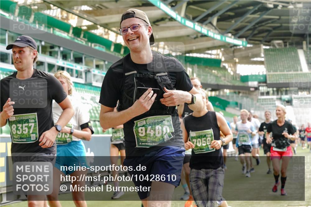 13.09.2026 - 21. swb-Marathon Bremen Michael Burmester http://msf.ph/oto/10428610 13.09.2026 13:02:59 Laufen im Stadion 150, 488, 531, 596, 722, 725, 762, 936, 940, 946, 1006, 1014, 1163, 1250, 1436, 1458, 1460, 1611, 1771, 2033, 2047, 2062, 2223, 2276, 2292, 2345, 2364, 2378, 2421, 2434, 2513, 2625, 2638, 2666, 2668, 2779, 2900, 2934, 2977, 2987, 3013, 3044, 3114, 3135, 3163, 3164, 3187, 3248, 3258, 3294, 3334, 3360, 3392, 3402, 3460, 3496, 3510, 3527, 3576, 3585, 3597, 3603, 3618, 3667, 3721, 3806, 3846, 3852, 3859, 3893, 3938, 3970, 3983, 4000, 4077, 4133, 4506, 4558 meine-sportfotos.de
