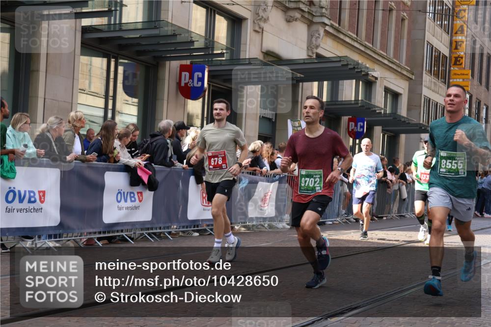 13.09.2026 - 21. swb-Marathon Bremen Strokosch-Dieckow http://msf.ph/oto/10428650 13.09.2026 13:08:30 Ziel 715, 1925, 3110, 3276, 3330, 4033, 5377, 5517, 5636, 5696, 6842, 6906, 7064, 7121, 8555, 9240, 9411, 9702, 9867, 9906, 9911, 339, 678, 1335, 1696, 2098, 2266, 3808, 4082, 4247, 4888, 5424, 5594, 8655, 9084, 9582 meine-sportfotos.de