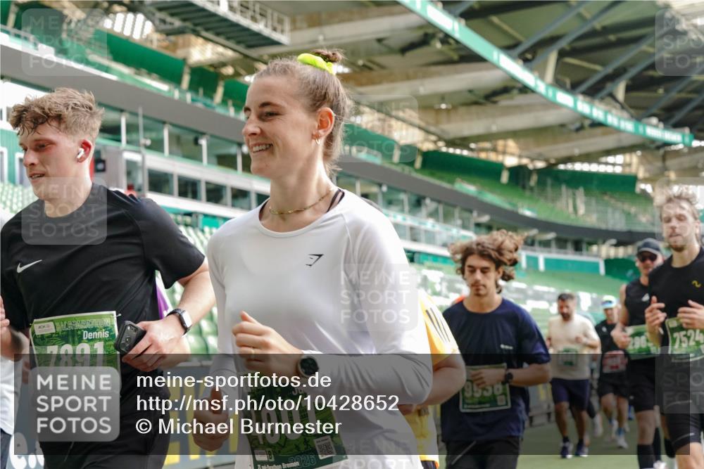 13.09.2026 - 21. swb-Marathon Bremen Michael Burmester http://msf.ph/oto/10428652 13.09.2026 13:26:32 Laufen im Stadion 186, 202, 364, 390, 530, 543, 645, 815, 818, 833, 966, 1077, 1283, 1410, 1412, 1443, 1459, 1473, 1487, 1504, 1530, 1561, 1618, 1700, 1744, 1828, 1830, 1953, 1961, 2058, 2059, 2273, 2298, 2308, 2309, 2354, 2382, 2384, 2388, 2404, 2428, 2507, 2508, 2542, 2558, 2576, 2582, 2591, 2592, 2656, 2675, 2725, 2748, 2752, 2762, 2817, 2875, 2878, 2896, 2923, 2965, 2970, 2981, 3045, 3047, 3050, 3062, 3084, 3097, 3142, 3172, 3184, 3259, 3329, 3359, 3433, 3540, 3592, 3629, 3756 meine-sportfotos.de