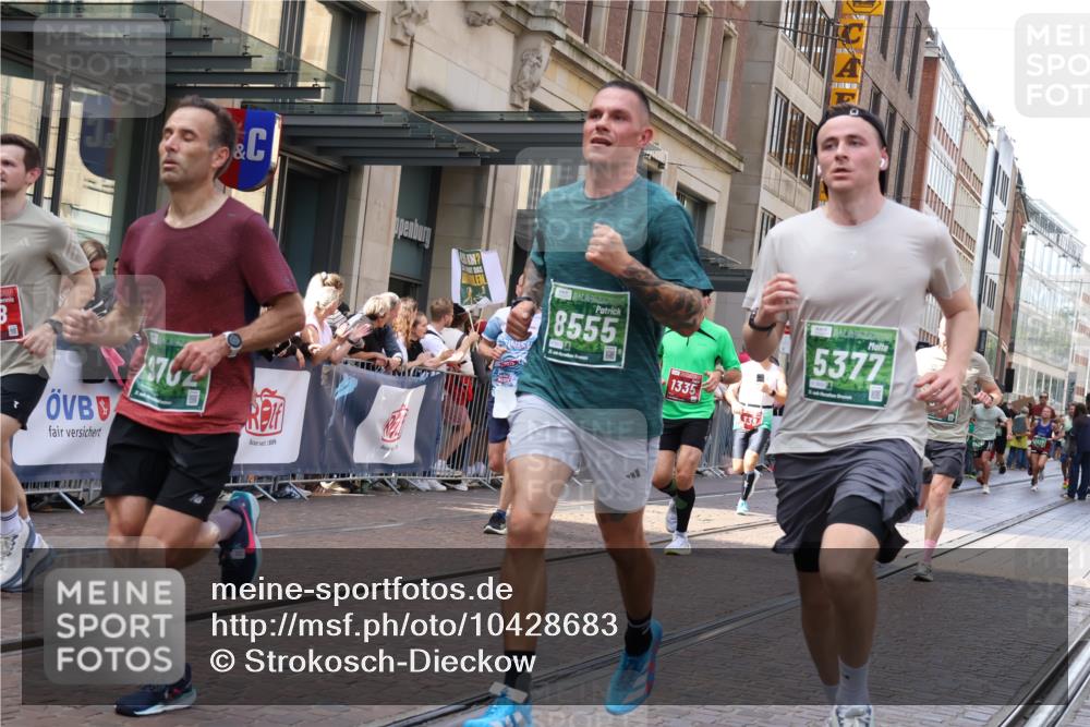 13.09.2026 - 21. swb-Marathon Bremen Strokosch-Dieckow http://msf.ph/oto/10428683 13.09.2026 13:08:30 Ziel 715, 1925, 3110, 3276, 3330, 4033, 5377, 5517, 5636, 5696, 6842, 6906, 7064, 7121, 8555, 9240, 9411, 9702, 9867, 9906, 9911, 339, 678, 1335, 1696, 2098, 2266, 3808, 4082, 4247, 4888, 5424, 5594, 8655, 9084, 9582 meine-sportfotos.de