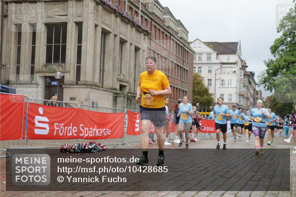 13.09.2026 - Kiel Lauf Yannick Fuchs http://msf.ph/oto/10428685 13.09.2026 11:08:57 Ziel 1226, 1569, 2250, 2951, 3022, 4526, 9752, 10813, 10928, 11674, 12334, 24, 25, 834, 1067, 1170, 2235, 2250, 2575, 3536, 3798, 4709, 5418, 6360, 6576, 6626, 6662, 7667, 9162, 9800, 10645, 10647, 11442, 1934, 3752, 6028, 7681, 8933, 9112, 9995, 12238, 12532, 3798, 5856, 6061, 6185, 6360, 7108, 7254, 10525 meine-sportfotos.de