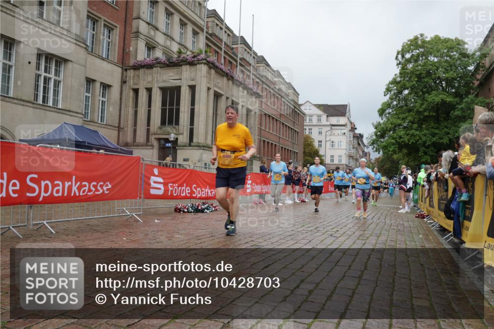 13.09.2026 - Kiel Lauf Yannick Fuchs http://msf.ph/oto/10428703 13.09.2026 11:08:58 Ziel 1226, 1569, 2951, 3022, 3752, 4526, 6028, 7681, 9752, 10813, 10928, 11674, 12238, 12334, 24, 25, 834, 1067, 1170, 2235, 2250, 2575, 2951, 3536, 4709, 5418, 6360, 6576, 6626, 6662, 7667, 9162, 9800, 10645, 10647, 11442, 1934, 8637, 8933, 9112, 9995, 12532, 3798, 5856, 6061, 6185, 6360, 7108 meine-sportfotos.de