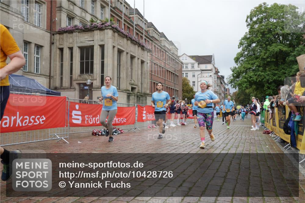 13.09.2026 - Kiel Lauf Yannick Fuchs http://msf.ph/oto/10428726 13.09.2026 11:08:59 Ziel 1226, 1569, 3022, 3752, 4526, 6028, 7681, 9752, 10813, 10928, 11674, 12238, 12334, 24, 25, 834, 1067, 1170, 2235, 2250, 2575, 2951, 3536, 4709, 5418, 6360, 6576, 6626, 6662, 7667, 9162, 9800, 10645, 10647, 11442, 1934, 8637, 8933, 9112, 9995, 12532, 2235, 3536, 3798, 5856, 6061, 6185, 6360, 7108 meine-sportfotos.de