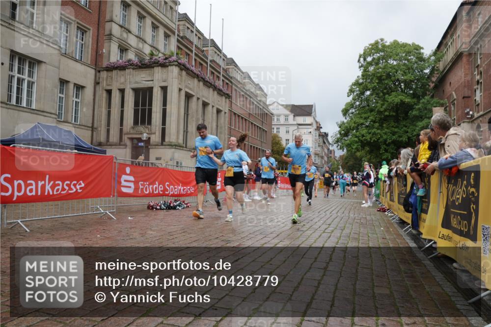 13.09.2026 - Kiel Lauf Yannick Fuchs http://msf.ph/oto/10428779 13.09.2026 11:09:03 Ziel 1226, 1569, 3022, 3752, 4526, 6028, 7681, 9112, 9752, 9995, 10813, 11674, 12238, 12334, 24, 25, 834, 1067, 1170, 2250, 2575, 2951, 4709, 5418, 6576, 6626, 6662, 7667, 9162, 9800, 10645, 10647, 10928, 11442, 607, 1934, 8637, 8933, 8979, 10184, 10253, 10262, 10263, 10268, 11889, 12532, 1067, 2235, 3536, 3798, 5418, 6061, 6185, 6360, 6626, 7667 meine-sportfotos.de