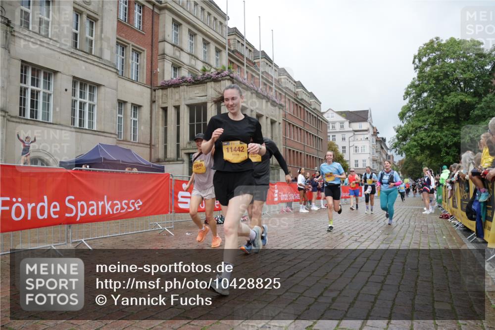 13.09.2026 - Kiel Lauf Yannick Fuchs http://msf.ph/oto/10428825 13.09.2026 11:09:09 Ziel 1569, 1934, 3022, 3752, 4526, 6028, 7681, 8933, 9112, 9752, 9995, 12238, 12532, 24, 25, 1170, 1226, 2250, 2951, 4709, 6576, 6662, 9162, 9800, 10645, 10647, 10813, 10928, 11442, 11674, 12334, 607, 2784, 7310, 8637, 8922, 8979, 10184, 10253, 10262, 10263, 10268, 11889, 834, 1067, 2235, 2575, 3536, 5418, 6626, 6662, 7667, 9800, 10645, 10647, 11442 meine-sportfotos.de