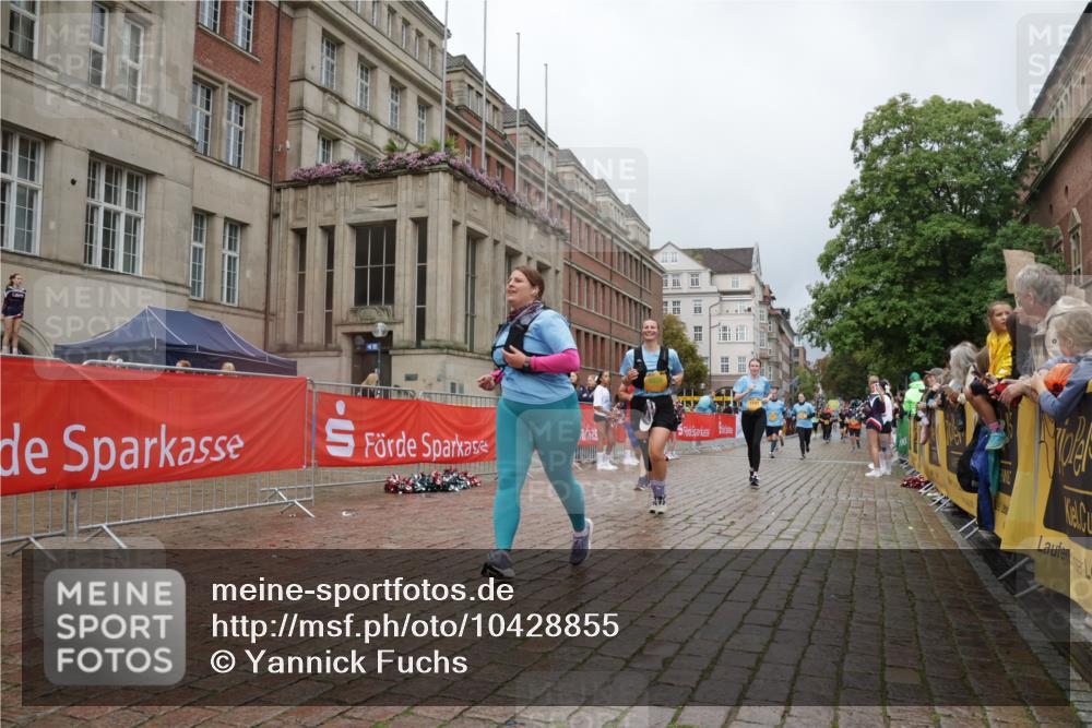 13.09.2026 - Kiel Lauf Yannick Fuchs http://msf.ph/oto/10428855 13.09.2026 11:09:12 Ziel 1934, 3752, 6028, 7681, 8933, 9112, 9995, 12238, 12532, 24, 25, 1170, 1226, 1569, 2250, 2951, 3022, 4526, 4709, 6576, 6662, 9162, 9752, 10813, 10928, 11674, 12334, 607, 2784, 7310, 8637, 8922, 8979, 10184, 10253, 10262, 10263, 10268, 11889, 834, 2575, 5418, 6576, 6626, 6662, 7667, 9162, 9800, 10645, 10647, 11442 meine-sportfotos.de