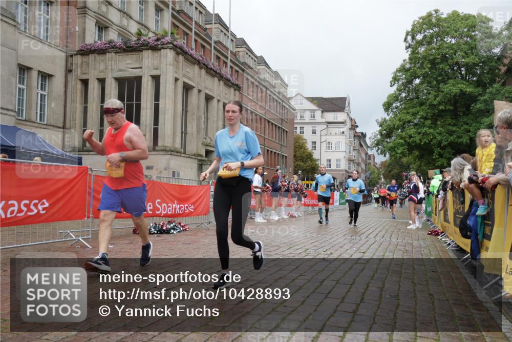 13.09.2026 - Kiel Lauf Yannick Fuchs http://msf.ph/oto/10428893 13.09.2026 11:09:14 Ziel 1934, 8637, 8933, 9112, 9995, 12532, 24, 25, 1170, 1226, 1569, 2250, 2951, 3022, 3752, 4526, 4709, 6028, 6576, 7681, 9752, 10813, 10928, 11674, 12238, 12334, 607, 2784, 7310, 8922, 8979, 10184, 10253, 10262, 10263, 10268, 11889, 834, 1170, 2575, 4709, 6576, 6662, 9162, 9800, 10645, 10647, 11442 meine-sportfotos.de