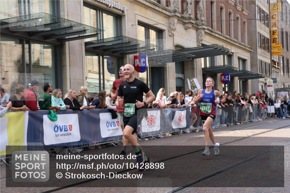13.09.2026 - 21. swb-Marathon Bremen Strokosch-Dieckow http://msf.ph/oto/10428898 13.09.2026 13:08:39 Ziel 1925, 2287, 2291, 3110, 3330, 4384, 5517, 5636, 5696, 6906, 7262, 8120, 8555, 8830, 9240, 9411, 9702, 9867, 9906, 9911, 339, 678, 715, 1335, 1696, 3276, 4033, 4082, 4888, 5377, 5424, 6842, 7064, 7121, 8655, 9084, 9582 meine-sportfotos.de