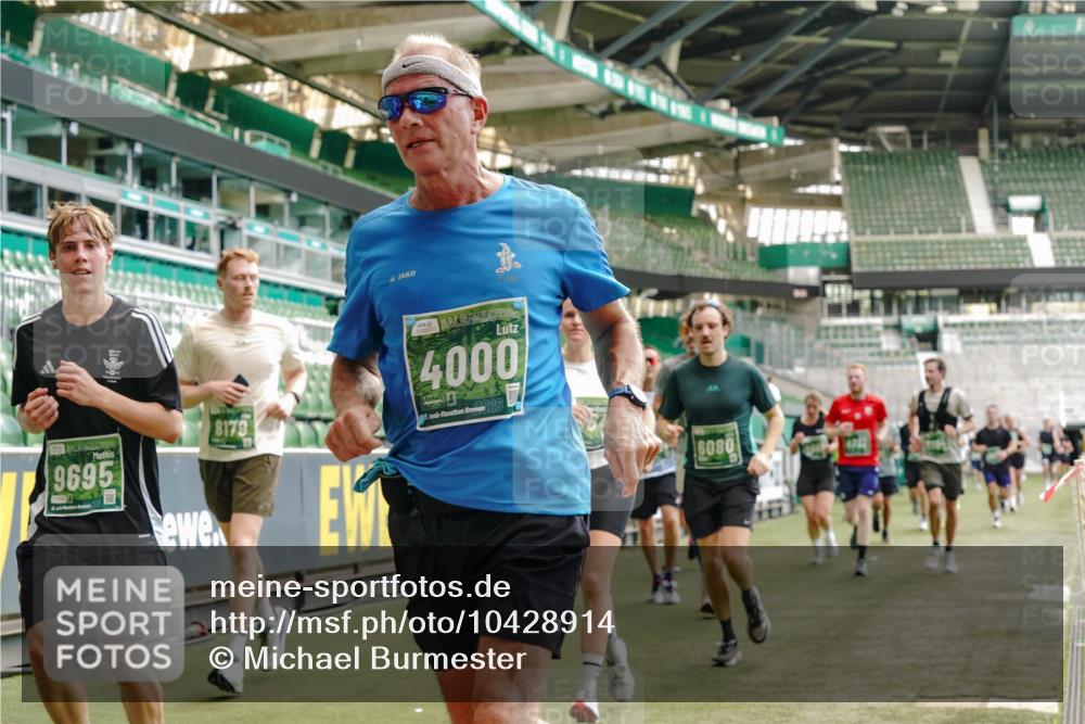 13.09.2026 - 21. swb-Marathon Bremen Michael Burmester http://msf.ph/oto/10428914 13.09.2026 13:03:05 Laufen im Stadion 150, 210, 488, 531, 596, 722, 725, 762, 881, 936, 940, 946, 1006, 1014, 1163, 1250, 1436, 1458, 1460, 1611, 1649, 1771, 2047, 2062, 2223, 2276, 2292, 2345, 2364, 2378, 2421, 2434, 2513, 2625, 2638, 2666, 2668, 2779, 2900, 2934, 2977, 2987, 3013, 3044, 3114, 3135, 3163, 3164, 3187, 3248, 3258, 3294, 3334, 3360, 3392, 3402, 3460, 3496, 3510, 3527, 3576, 3579, 3585, 3597, 3603, 3618, 3667, 3721, 3806, 3846, 3852, 3859, 3893, 3938, 3970, 3983, 4000, 4077, 4133, 4506, 4558 meine-sportfotos.de
