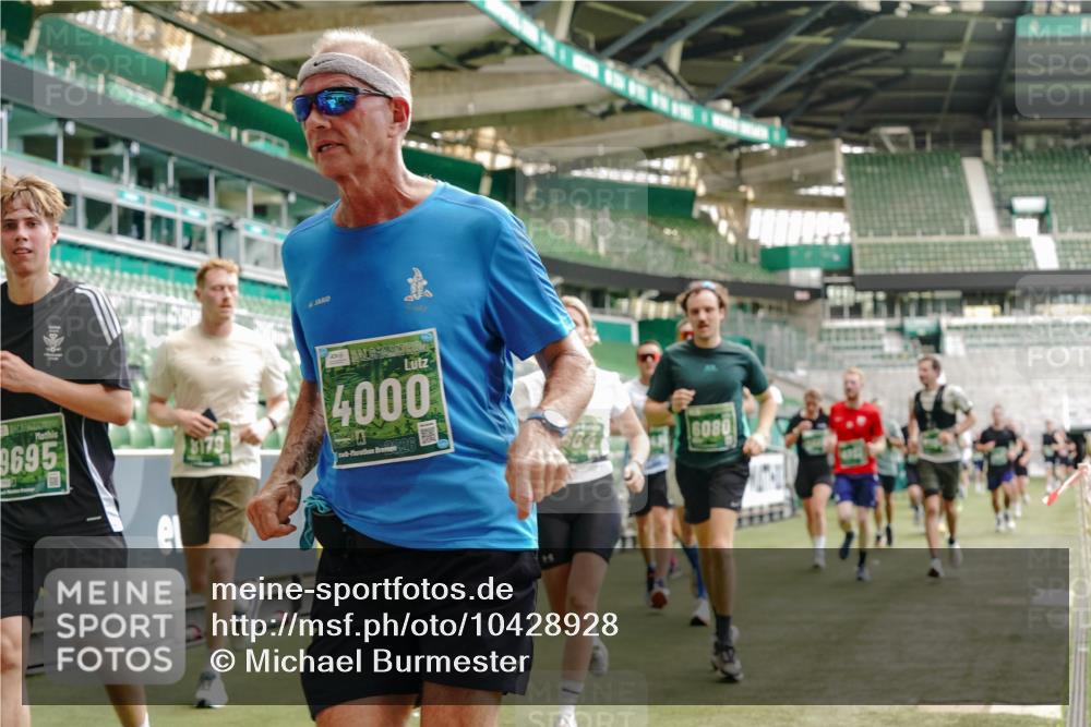 13.09.2026 - 21. swb-Marathon Bremen Michael Burmester http://msf.ph/oto/10428928 13.09.2026 13:03:05 Laufen im Stadion 150, 210, 488, 531, 596, 722, 725, 762, 881, 936, 940, 946, 1006, 1014, 1163, 1250, 1436, 1458, 1460, 1611, 1649, 1771, 2047, 2062, 2223, 2276, 2292, 2345, 2364, 2378, 2421, 2434, 2513, 2625, 2638, 2666, 2668, 2779, 2900, 2934, 2977, 2987, 3013, 3044, 3114, 3135, 3163, 3164, 3187, 3248, 3258, 3294, 3334, 3360, 3392, 3402, 3460, 3496, 3510, 3527, 3576, 3579, 3585, 3597, 3603, 3618, 3667, 3721, 3806, 3846, 3852, 3859, 3893, 3938, 3970, 3983, 4000, 4077, 4133, 4506, 4558 meine-sportfotos.de