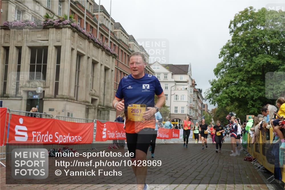 13.09.2026 - Kiel Lauf Yannick Fuchs http://msf.ph/oto/10428969 13.09.2026 11:09:22 Ziel 607, 1934, 2784, 7310, 8637, 8922, 8933, 8979, 10184, 10253, 10262, 10263, 10268, 11889, 1226, 1569, 1934, 2250, 2951, 3022, 3752, 4526, 6028, 7681, 9112, 9752, 9995, 10813, 10928, 11674, 12238, 12334, 12532, 2992, 5528, 7111, 10423, 24, 25, 1170, 2250, 2951, 4709, 10928 meine-sportfotos.de