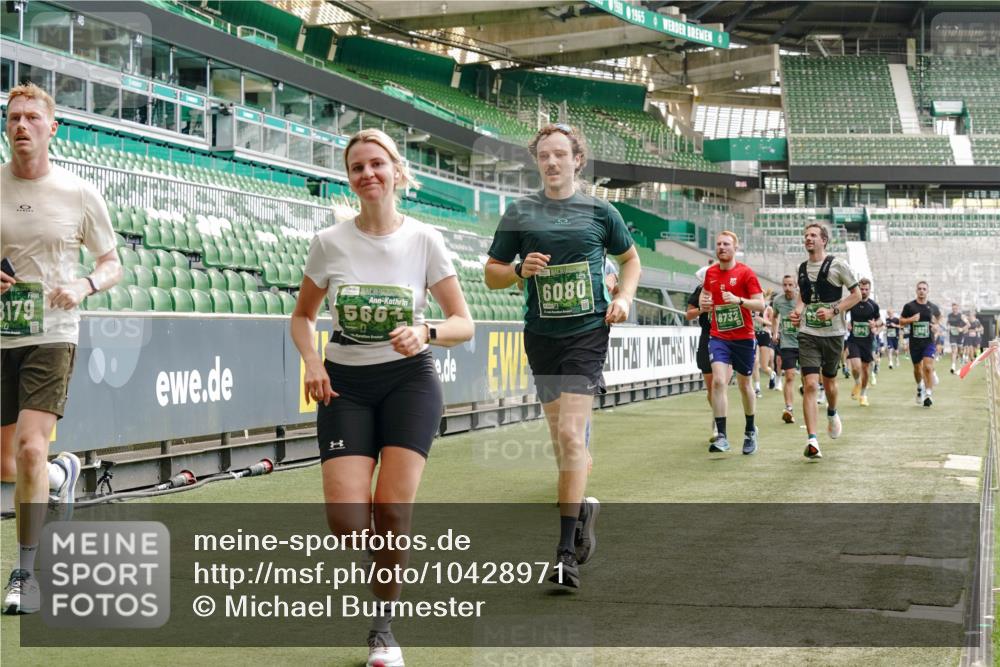 13.09.2026 - 21. swb-Marathon Bremen Michael Burmester http://msf.ph/oto/10428971 13.09.2026 13:03:06 Laufen im Stadion 150, 210, 488, 531, 596, 722, 725, 762, 881, 936, 940, 946, 1006, 1014, 1163, 1250, 1436, 1458, 1460, 1611, 1649, 1771, 2047, 2062, 2223, 2276, 2292, 2345, 2364, 2378, 2421, 2434, 2513, 2625, 2638, 2666, 2668, 2779, 2900, 2934, 2977, 2987, 3013, 3044, 3114, 3135, 3163, 3164, 3187, 3248, 3258, 3294, 3334, 3360, 3392, 3402, 3460, 3496, 3510, 3527, 3576, 3579, 3585, 3597, 3603, 3618, 3667, 3721, 3806, 3846, 3852, 3859, 3893, 3938, 3970, 3983, 4000, 4077, 4133, 4506, 4558 meine-sportfotos.de