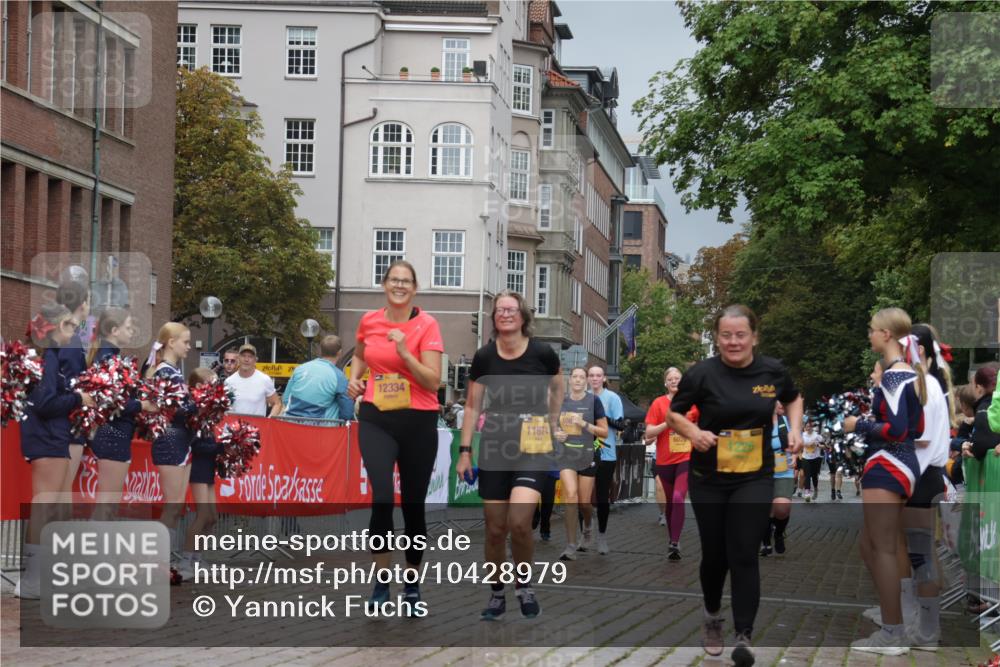 13.09.2026 - Kiel Lauf Yannick Fuchs http://msf.ph/oto/10428979 13.09.2026 11:09:24 Ziel 607, 2784, 7310, 8637, 8922, 8933, 8979, 10184, 10253, 10262, 10263, 10268, 11889, 1226, 1569, 1934, 3022, 3752, 4526, 6028, 7681, 8933, 9112, 9752, 9995, 10813, 10928, 11674, 12238, 12334, 12532, 2992, 5528, 7111, 10423, 24, 25, 2250, 2951, 10928 meine-sportfotos.de