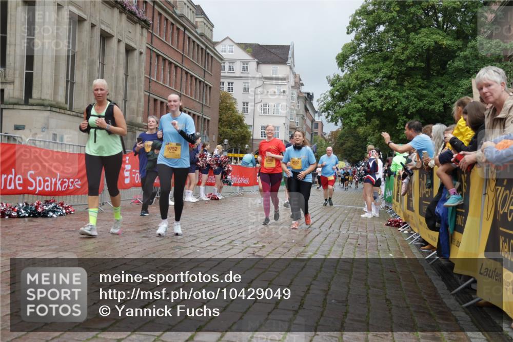 13.09.2026 - Kiel Lauf Yannick Fuchs http://msf.ph/oto/10429049 13.09.2026 11:09:32 Ziel 607, 2784, 5528, 7310, 8922, 8979, 11889, 607, 1569, 1934, 3022, 3752, 4526, 6028, 7681, 8637, 8933, 8979, 9112, 9752, 9995, 10184, 10253, 10262, 10263, 10268, 10813, 11889, 12238, 12532, 508, 1074, 2992, 5843, 5867, 7111, 7683, 7826, 10352, 10423, 11208, 11428, 11429, 1226, 4526, 9752, 10813, 10928, 11674, 12334 meine-sportfotos.de