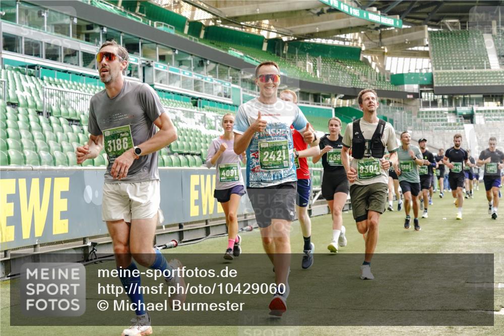 13.09.2026 - 21. swb-Marathon Bremen Michael Burmester http://msf.ph/oto/10429060 13.09.2026 13:03:08 Laufen im Stadion 150, 210, 488, 531, 596, 722, 725, 762, 881, 936, 940, 946, 1006, 1014, 1163, 1250, 1458, 1460, 1479, 1611, 1649, 1771, 2047, 2223, 2276, 2292, 2345, 2364, 2378, 2421, 2434, 2513, 2625, 2638, 2666, 2668, 2779, 2851, 2900, 2934, 2977, 2987, 3013, 3044, 3114, 3135, 3163, 3164, 3187, 3248, 3258, 3294, 3334, 3360, 3392, 3402, 3460, 3496, 3510, 3527, 3576, 3579, 3585, 3597, 3603, 3618, 3667, 3721, 3846, 3852, 3859, 3893, 3938, 3970, 3983, 4000, 4077, 4133, 4506, 4558 meine-sportfotos.de