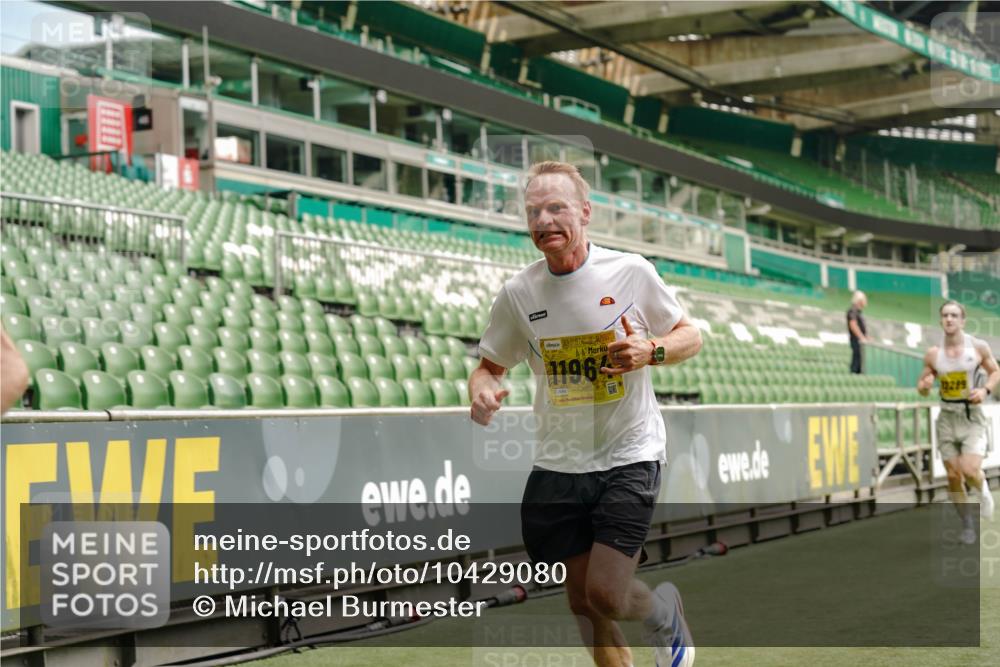 13.09.2026 - 21. swb-Marathon Bremen Michael Burmester http://msf.ph/oto/10429080 13.09.2026 10:20:14 Laufen im Stadion 10261, 10262, 10366, 10475, 10818, 10961, 10994, 11067, 11068, 11176, 11197, 11418, 11481, 11512, 11652, 11964, 12289, 12324, 12358, 12413, 12540, 13505, 13514, 13530, 13534, 13540, 13541, 13550, 13558, 13560, 13581, 13583, 13588, 13590, 13599, 13601, 13605, 13610, 13618, 13619, 13622, 13633, 13637, 10597, 12272, 13501, 13510, 13515, 13517, 13522, 13542, 13547, 13561, 13567, 13579, 13623, 13635 meine-sportfotos.de